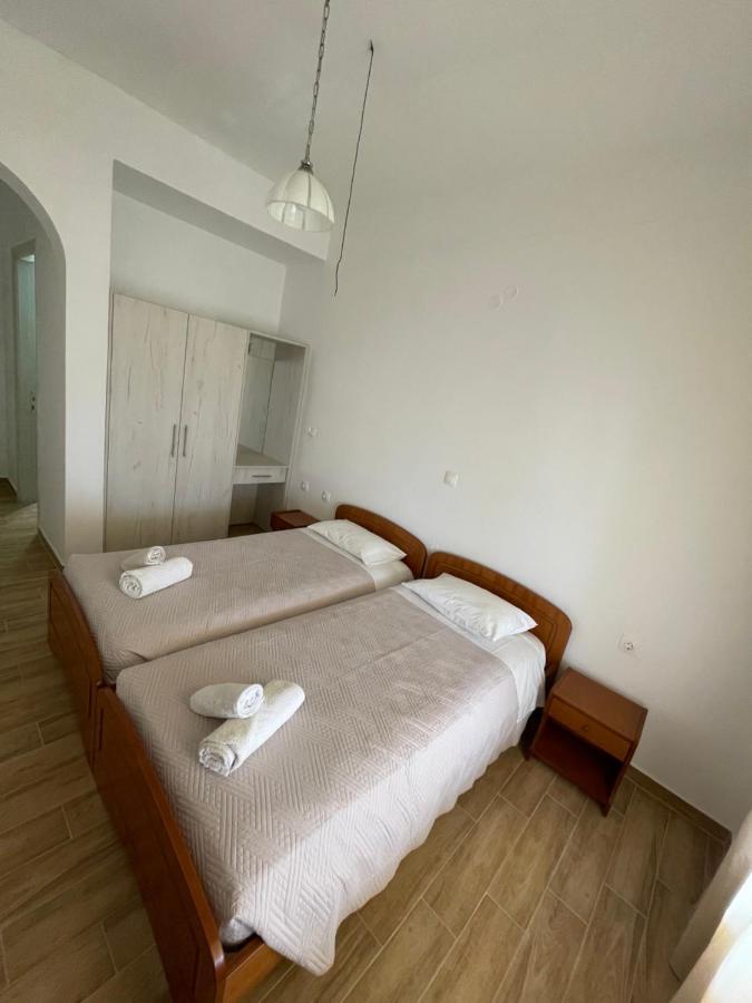 آغيوس غيوريوس باغون Nafsika Apartments المظهر الخارجي الصورة