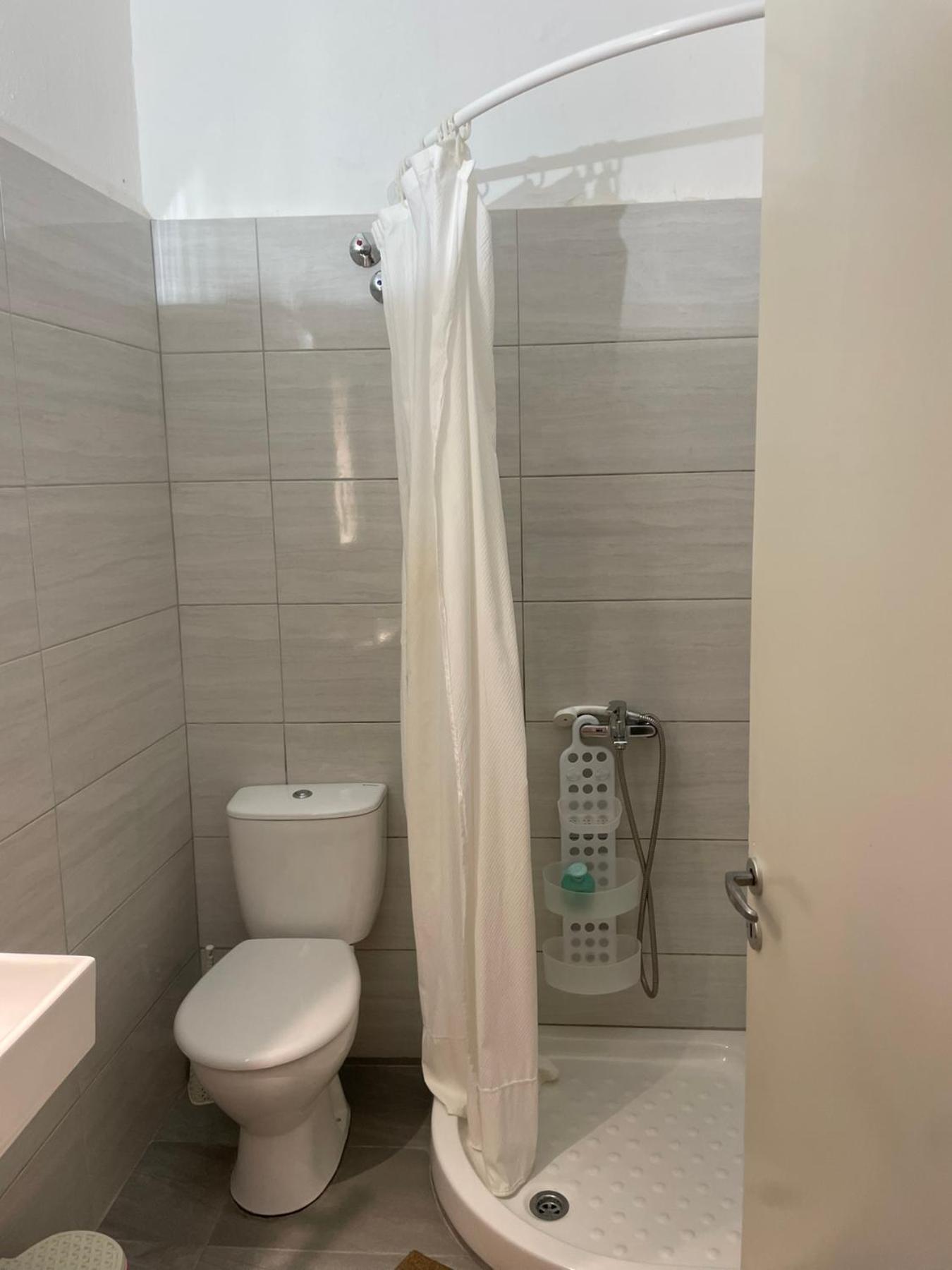 آغيوس غيوريوس باغون Nafsika Apartments المظهر الخارجي الصورة