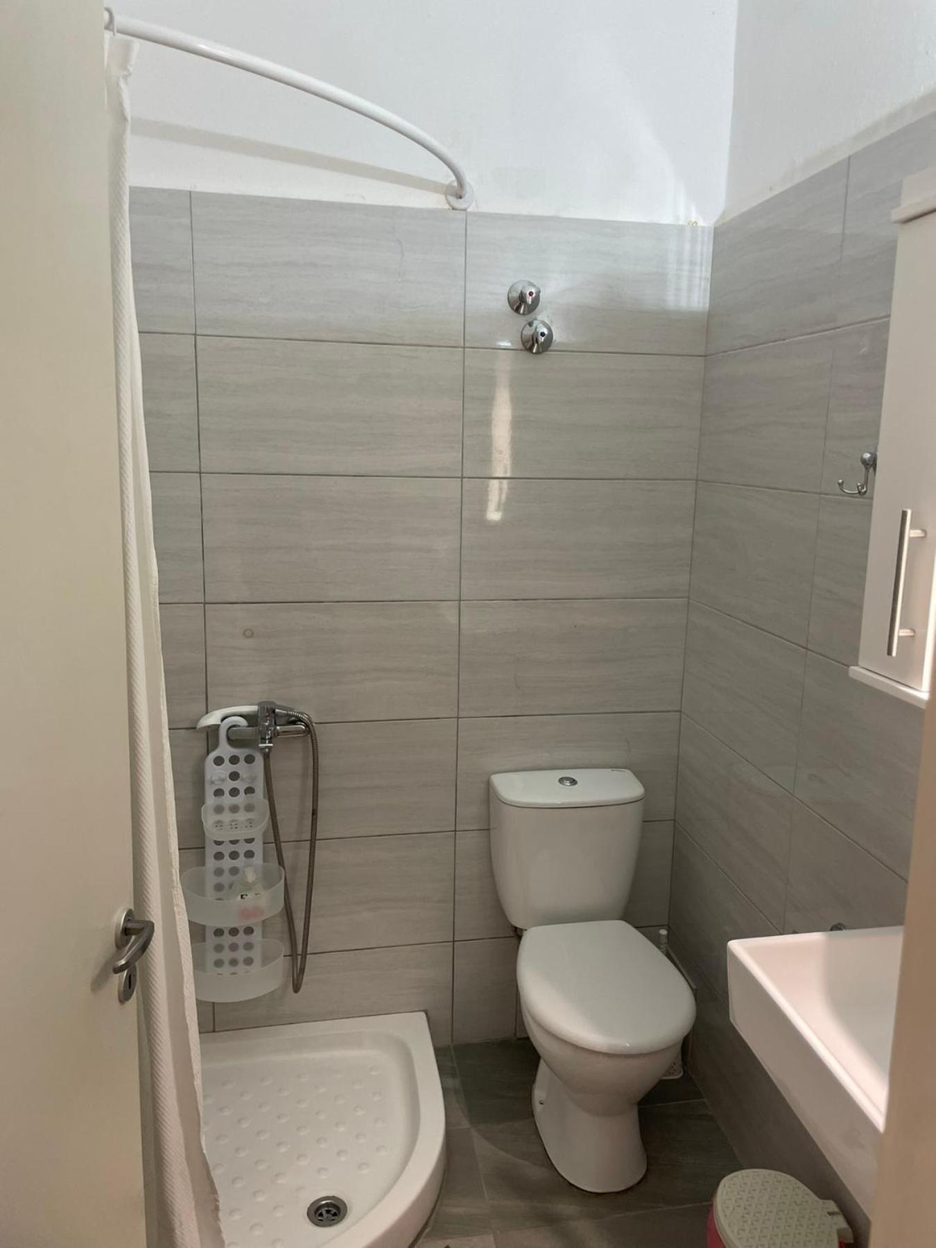 آغيوس غيوريوس باغون Nafsika Apartments المظهر الخارجي الصورة