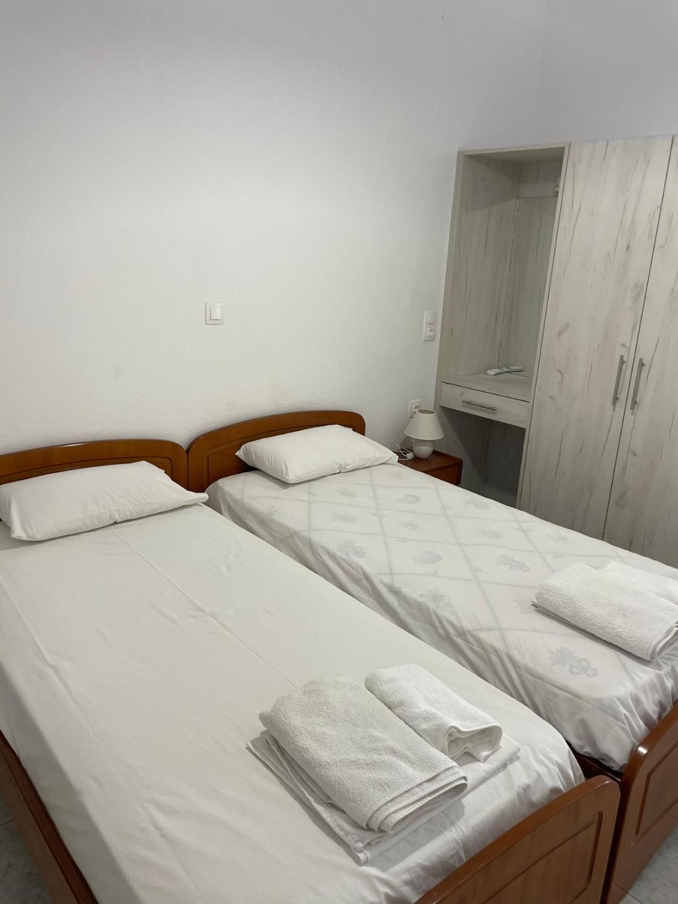 آغيوس غيوريوس باغون Nafsika Apartments المظهر الخارجي الصورة